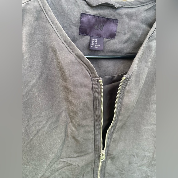 H&M | Men’s Army Grey/Green Light Bomber Jacket - Picture 2 of 3